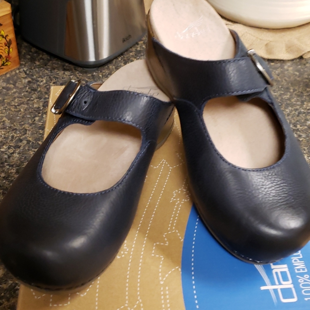 Woman's shoes